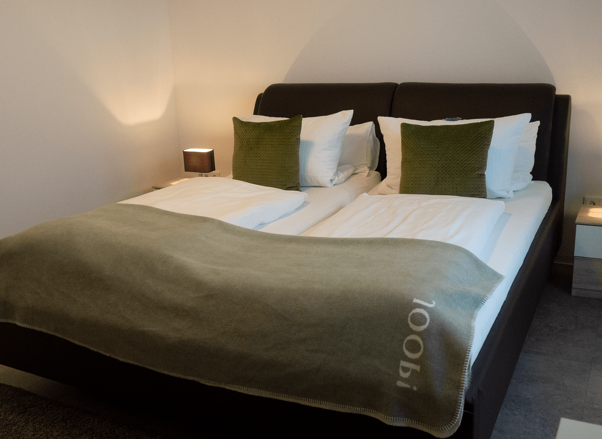 Deluxe Doppelzimmer1920x1400 Schlosserwirt Hotel Mering