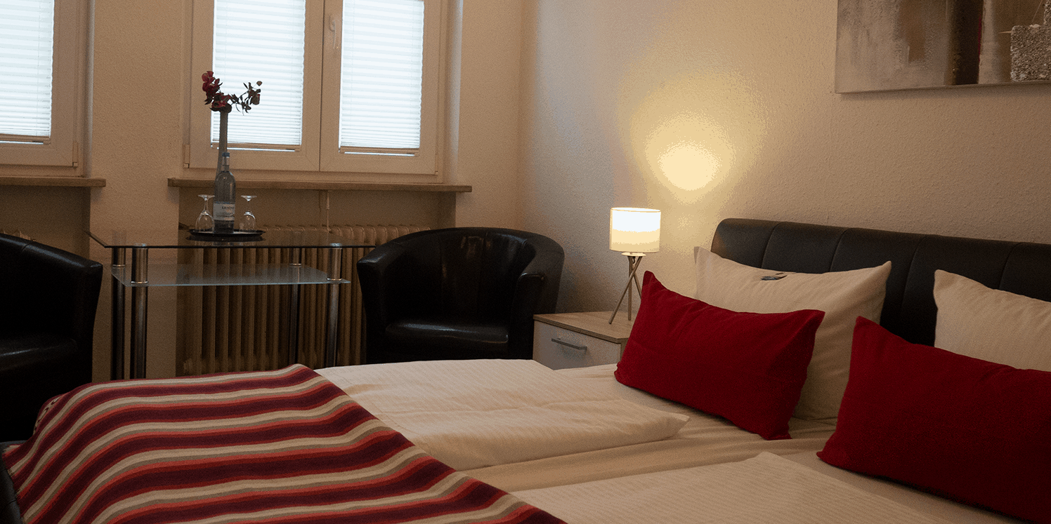 Standard Doppelzimmer_2_1500x1000 Schlosserwirt Hotel Mering